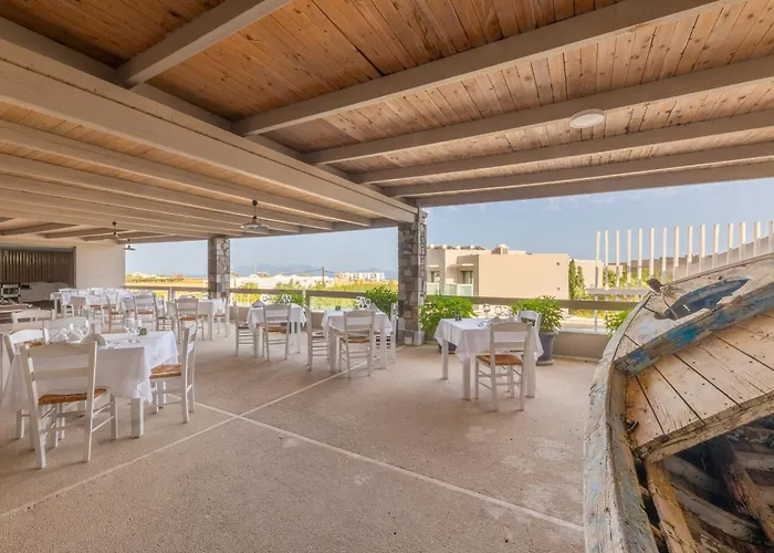 Akti Palace Otel 5*