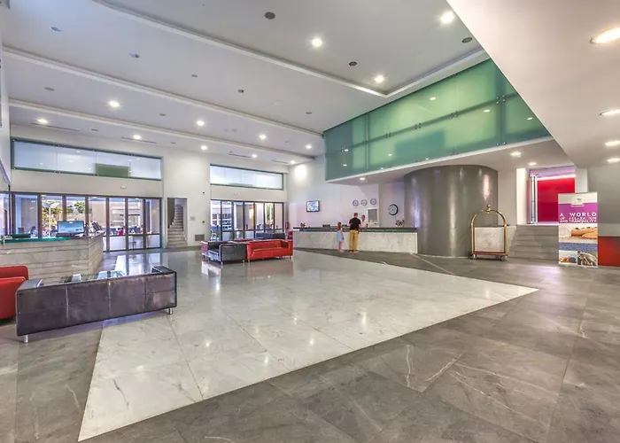 Akti Palace Hotell Pylion